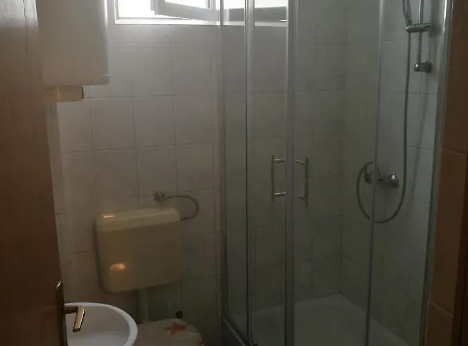 With Parking Space Nin, Zadar - 13594 דירה