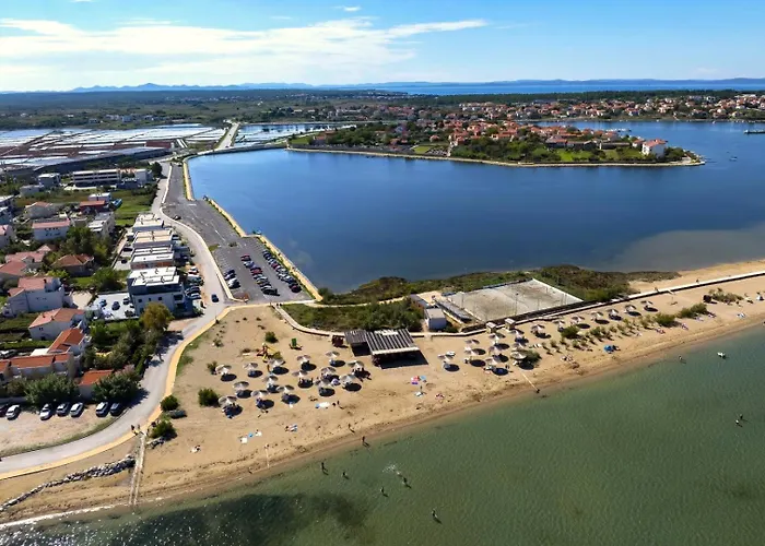 With Parking Space Nin, Zadar - 13594 דירה נין